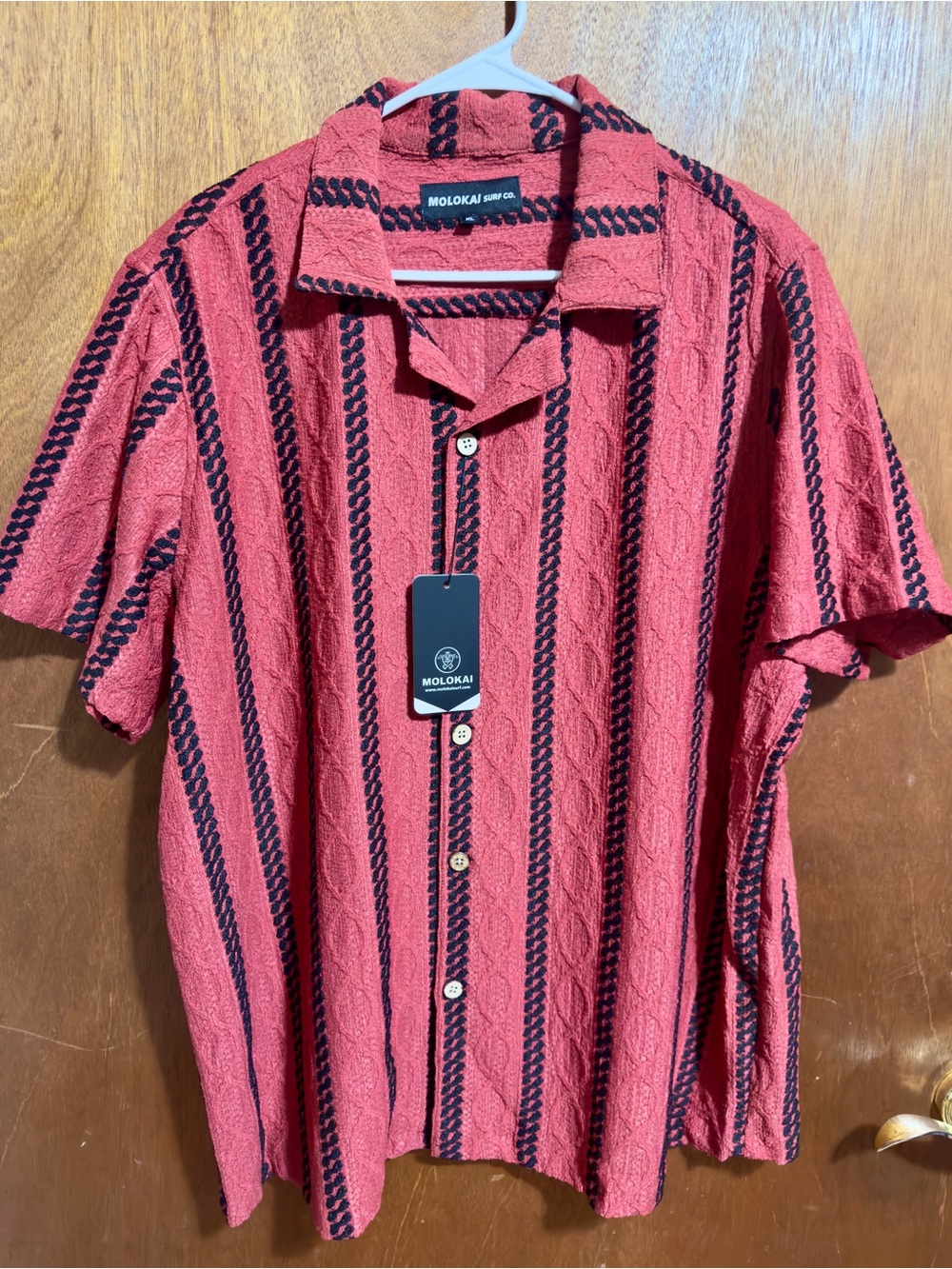 Men's Molokai Surf Wear Red Short-Sleeve Button-Up Shirt
